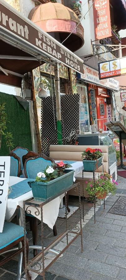 Armis Hostel Istanbul Exteriör bild