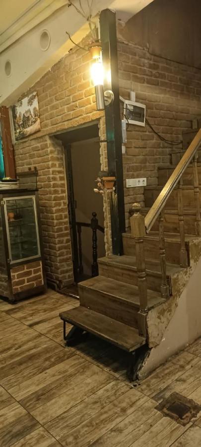 Armis Hostel Istanbul Exteriör bild