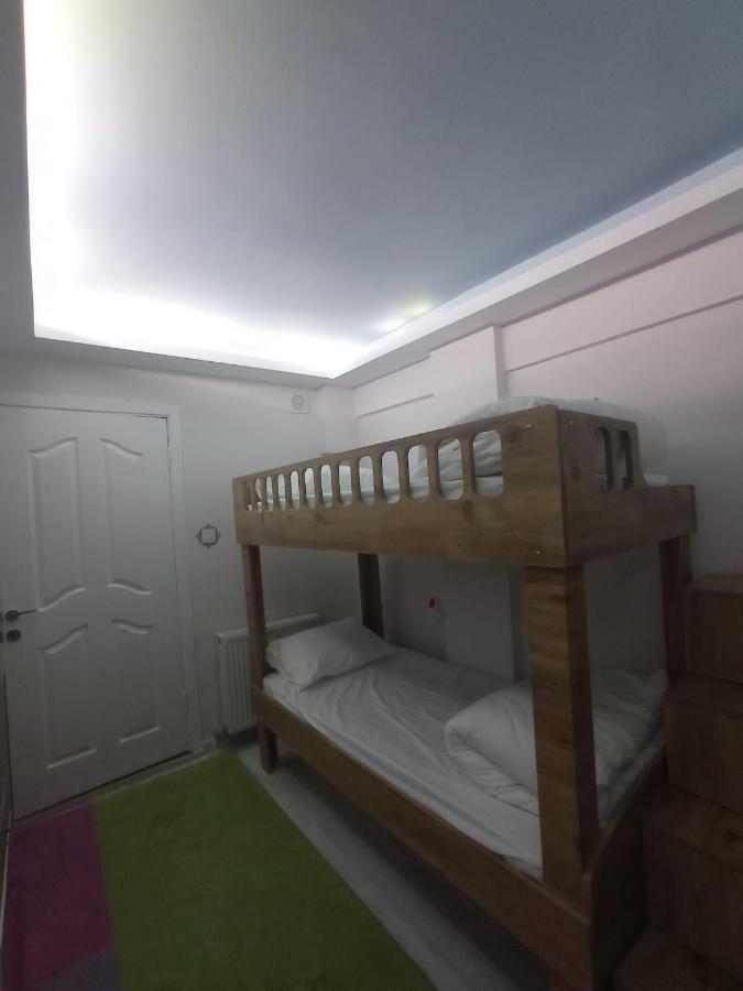 Armis Hostel Istanbul Exteriör bild