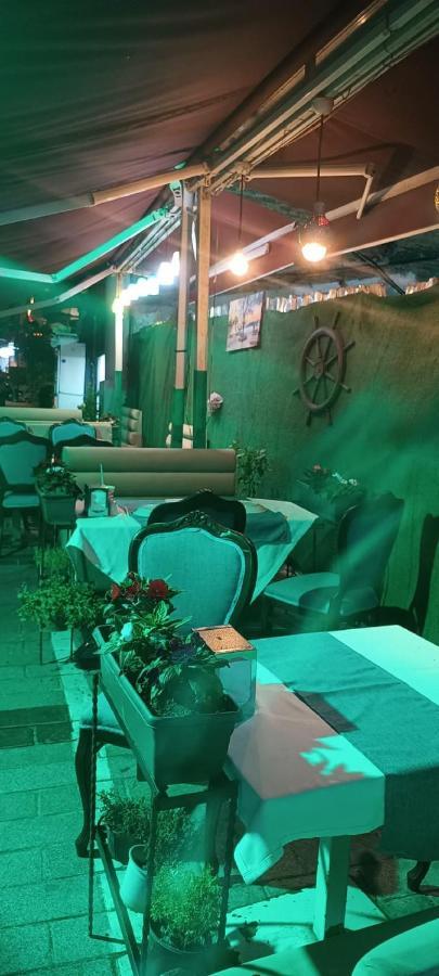 Armis Hostel Istanbul Exteriör bild